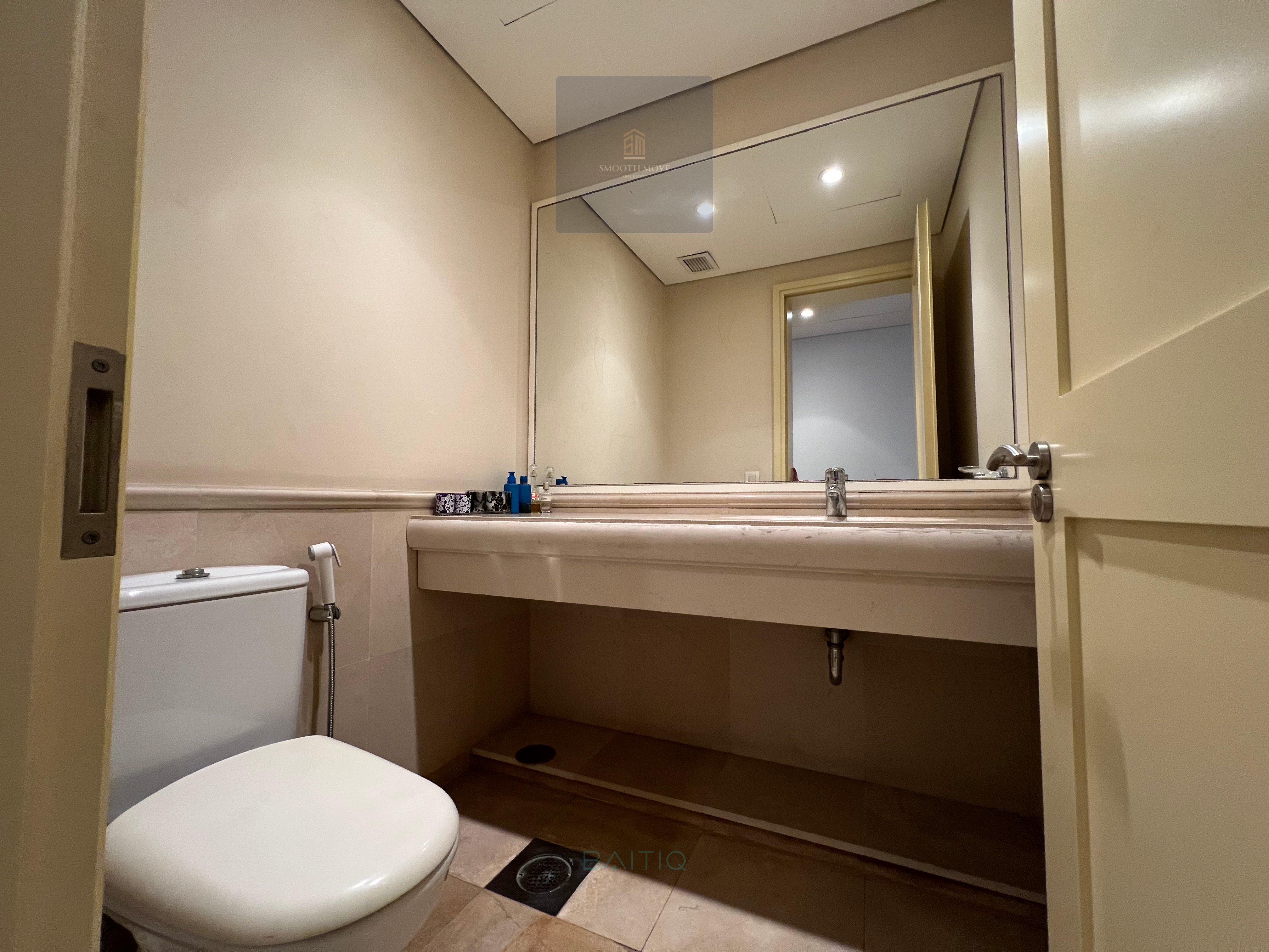 Spacious Classical Three Bedroom Apartment for sale in Saifi Village — الصورة 4