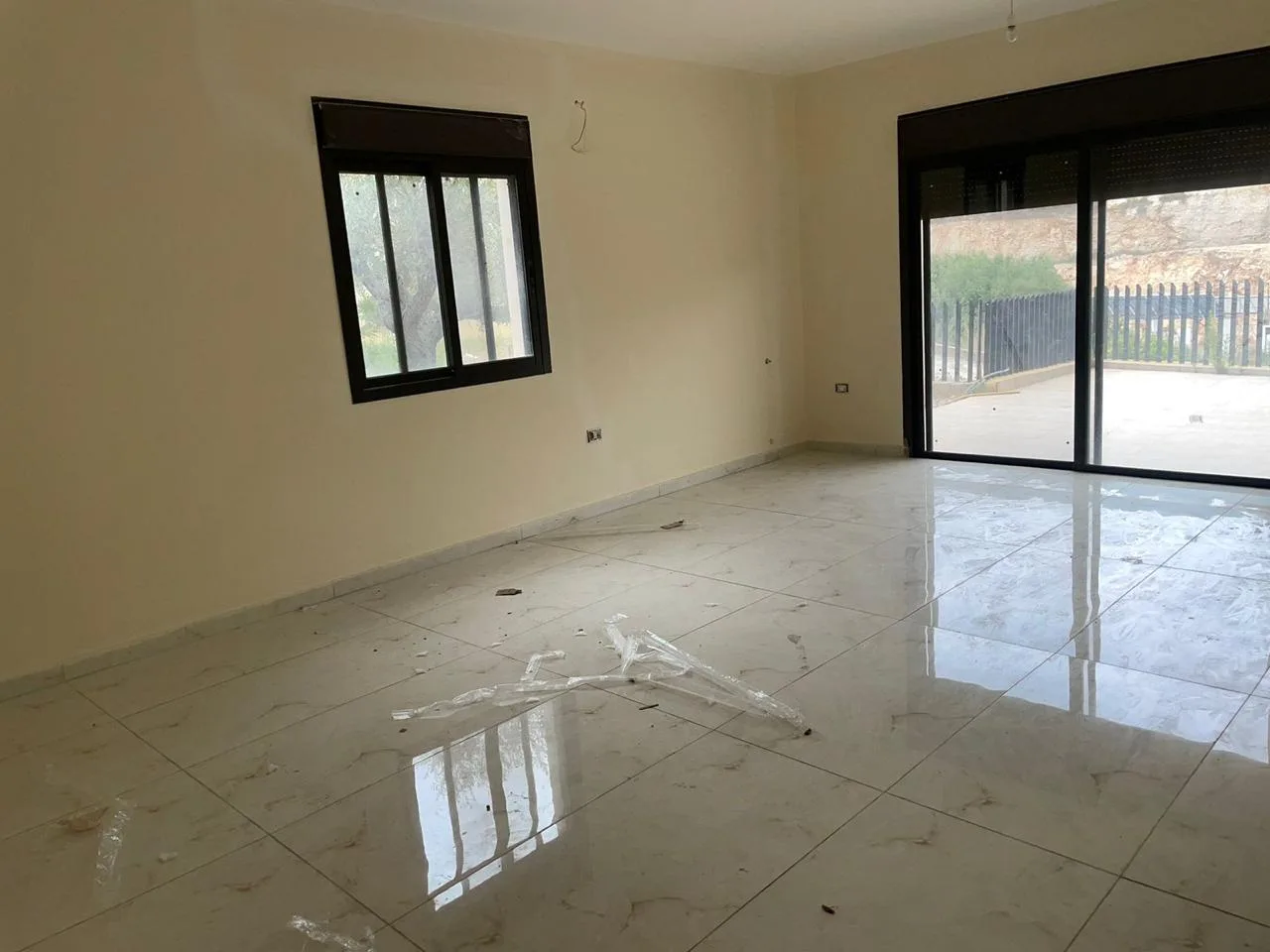 Apartment for Sale in Batroun, Lebanon — الصورة 5