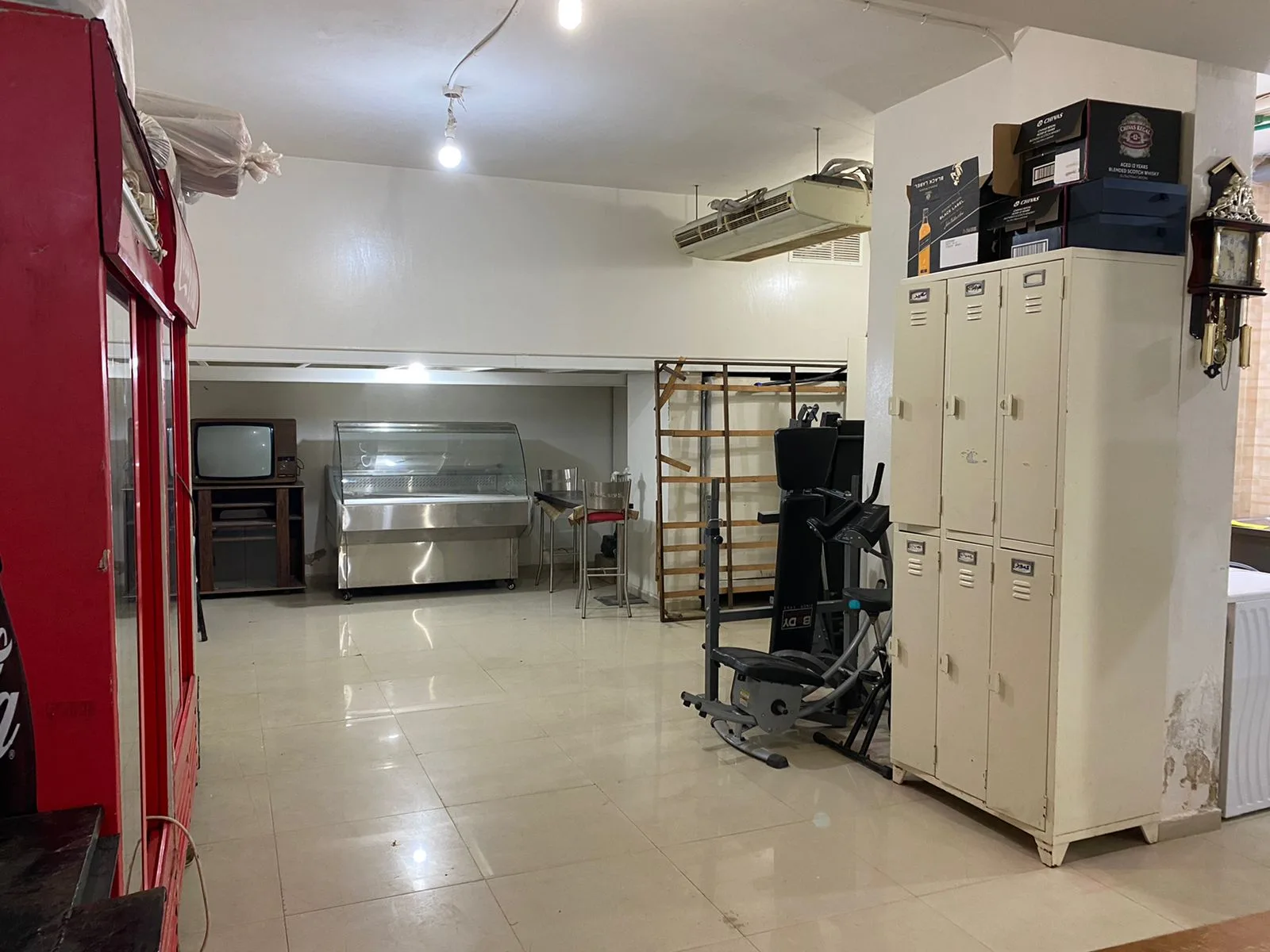 Shop for Sale in Forn El Chebbak — الصورة 3