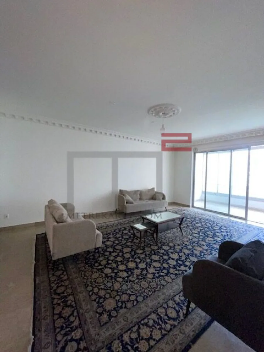 Apartment for Sale in Furn El Hayek — الصورة 1