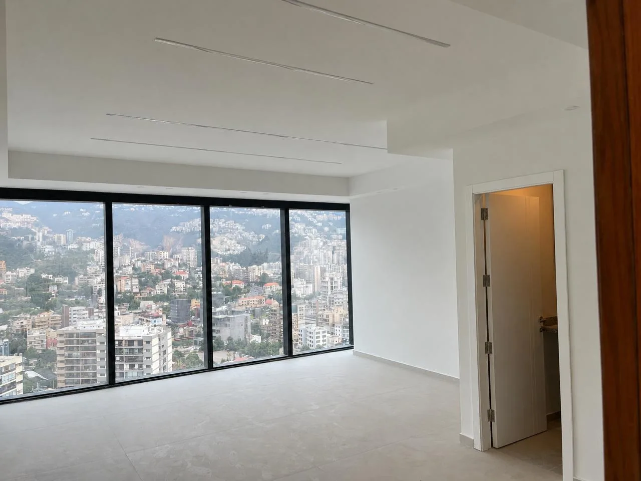Office for rent in Dbayeh
