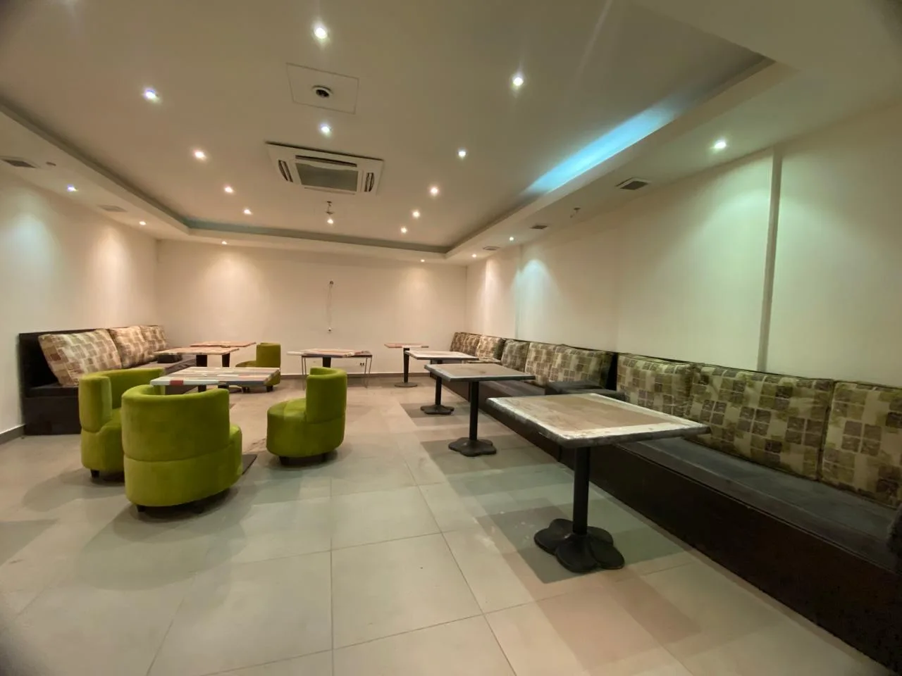 Restaurant for sale in Achrafieh — الصورة 2