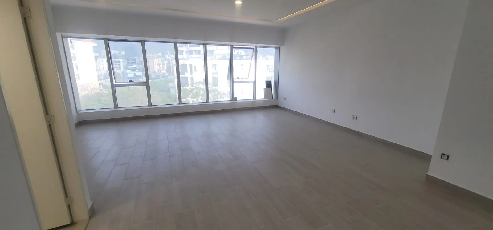Office for rent in Kaslik — الصورة 2