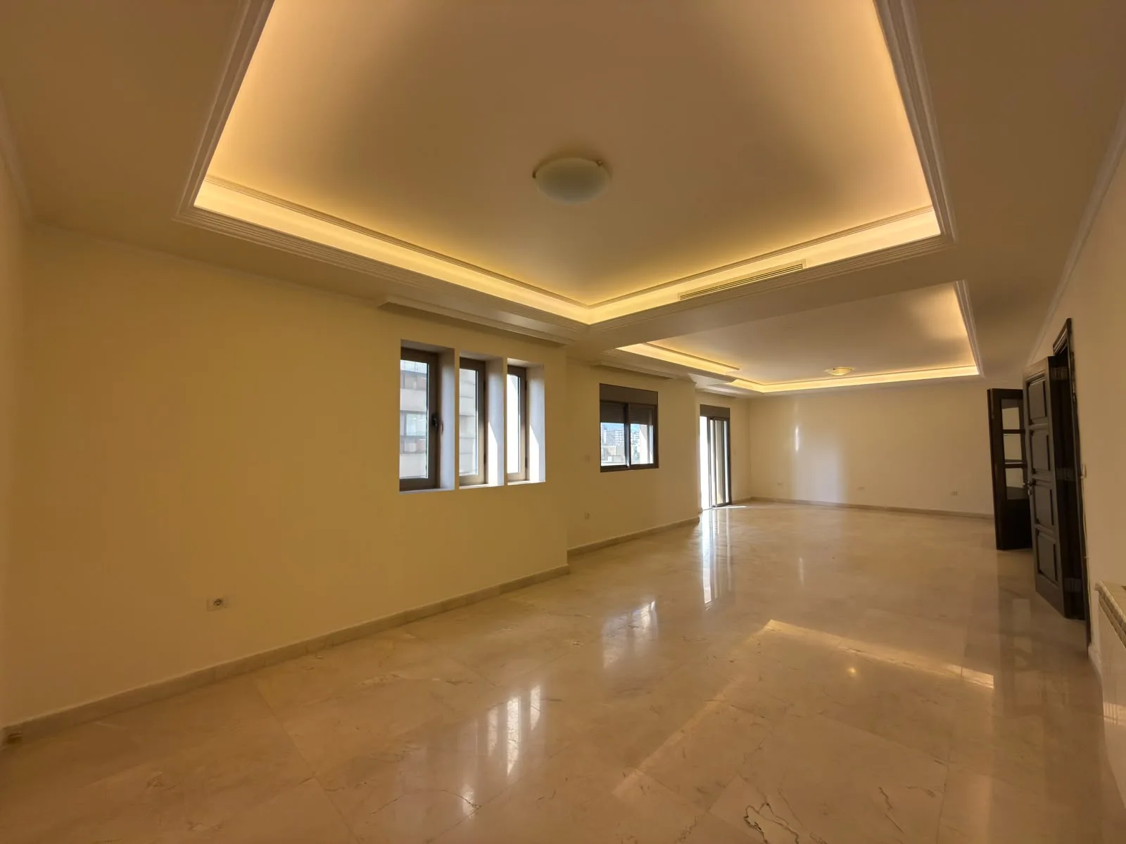 Apartment for Sale in Achrafieh — الصورة 3