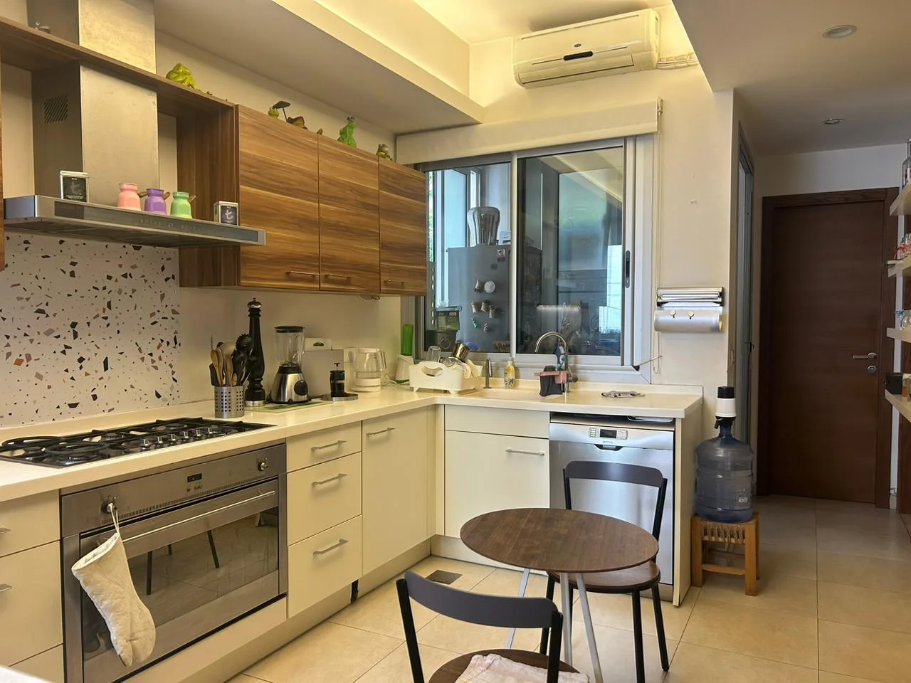 Apartment for Sale in Clemenceau, Beirut, Lebanon — الصورة 9