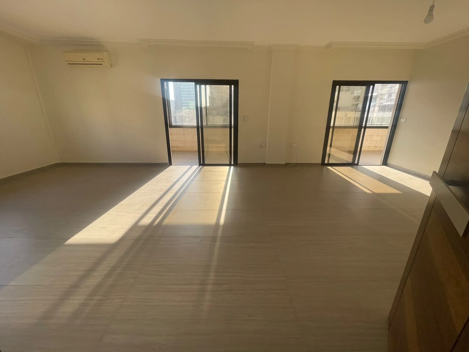 Apartment for Rent in Achrafieh — الصورة 1