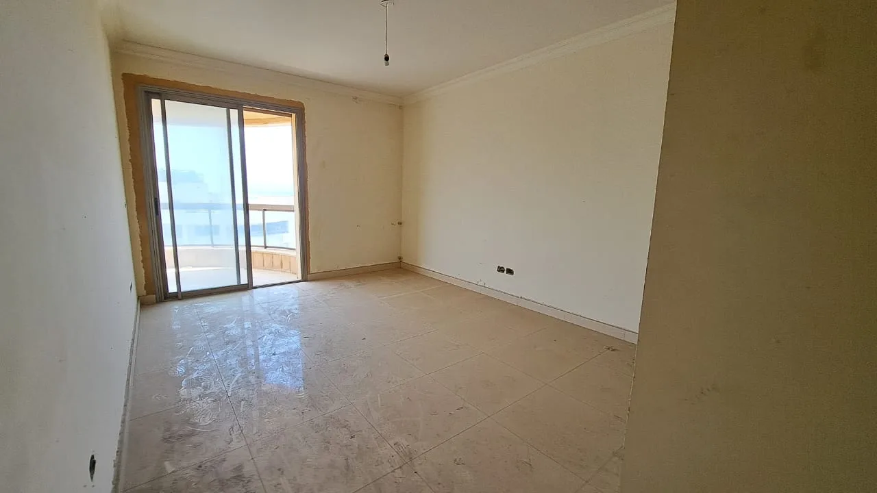 Apartment for Sale in Ramleh Al Bayda, Beirut, Lebanon — الصورة 3