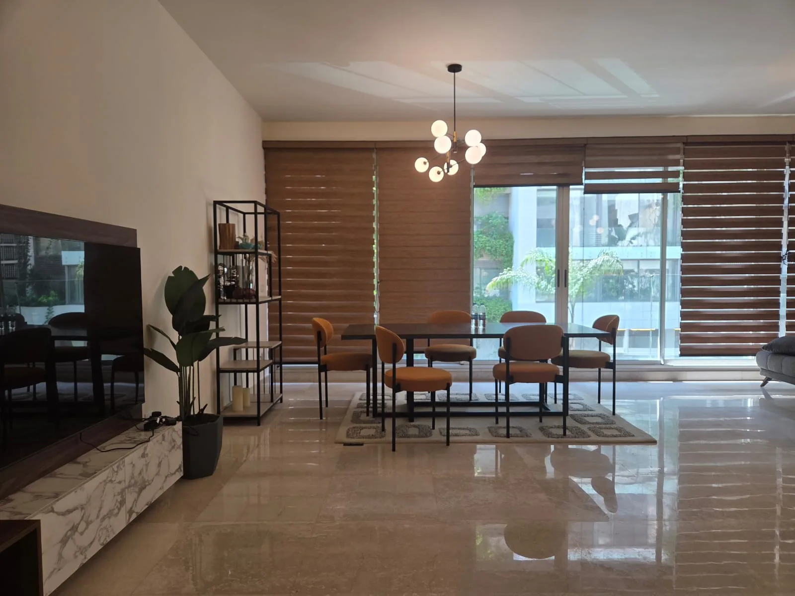 Apartment for Rent in Hamra, Ras Beirut — الصورة 2