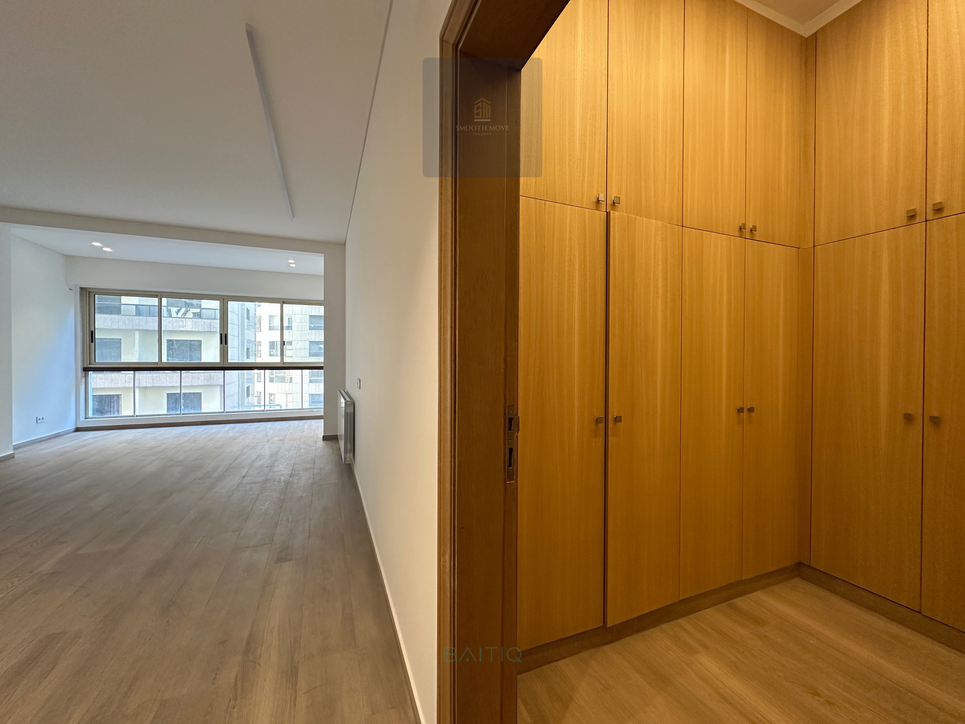 Enormous and Charming Apartment for Rent in Rawche, Beirut — الصورة 3