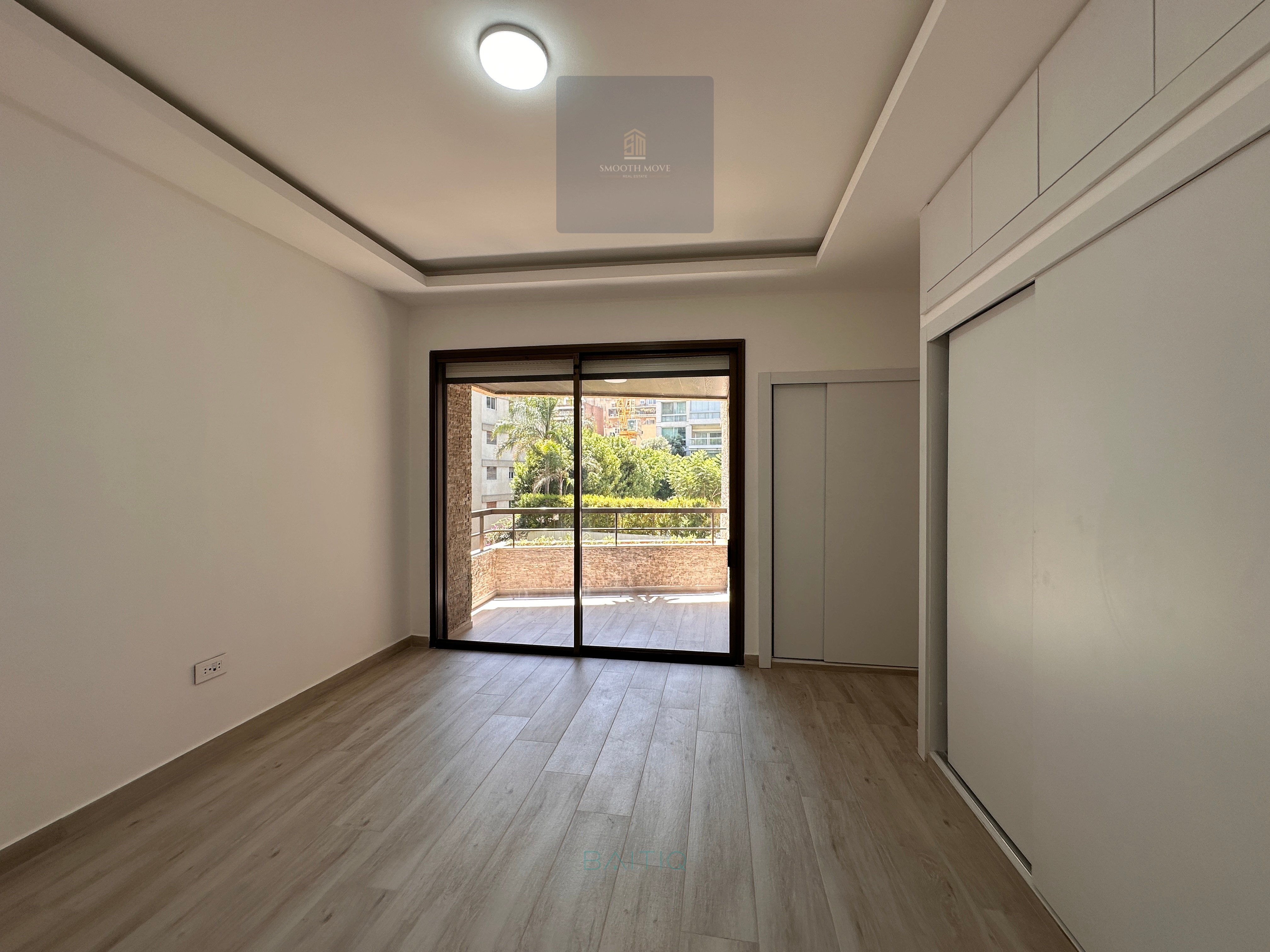 Newly Renovated Apartment with Lovely Views for Rent in Achrafieh, Beirut — الصورة 4