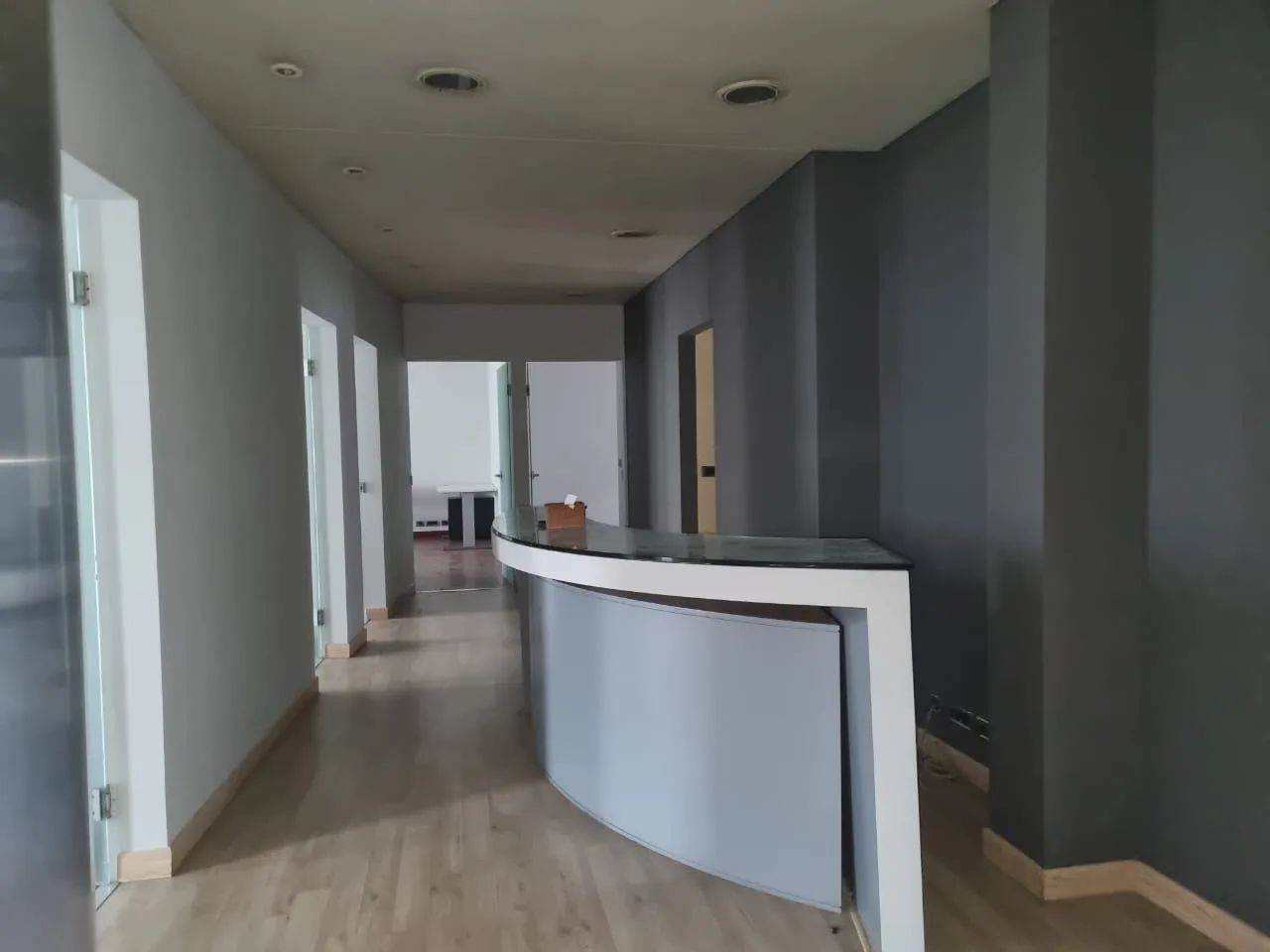 Office for rent in Verdun, Beirut, Lebanon — الصورة 2