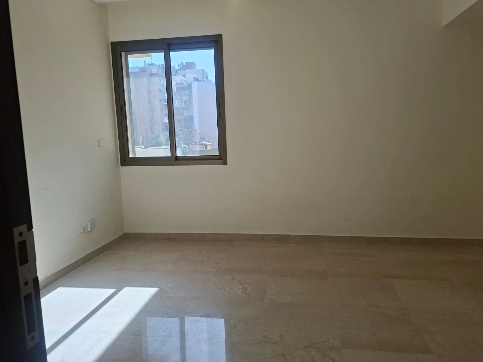 Apartment for Sale in Manara, Beirut, Lebanon — الصورة 9