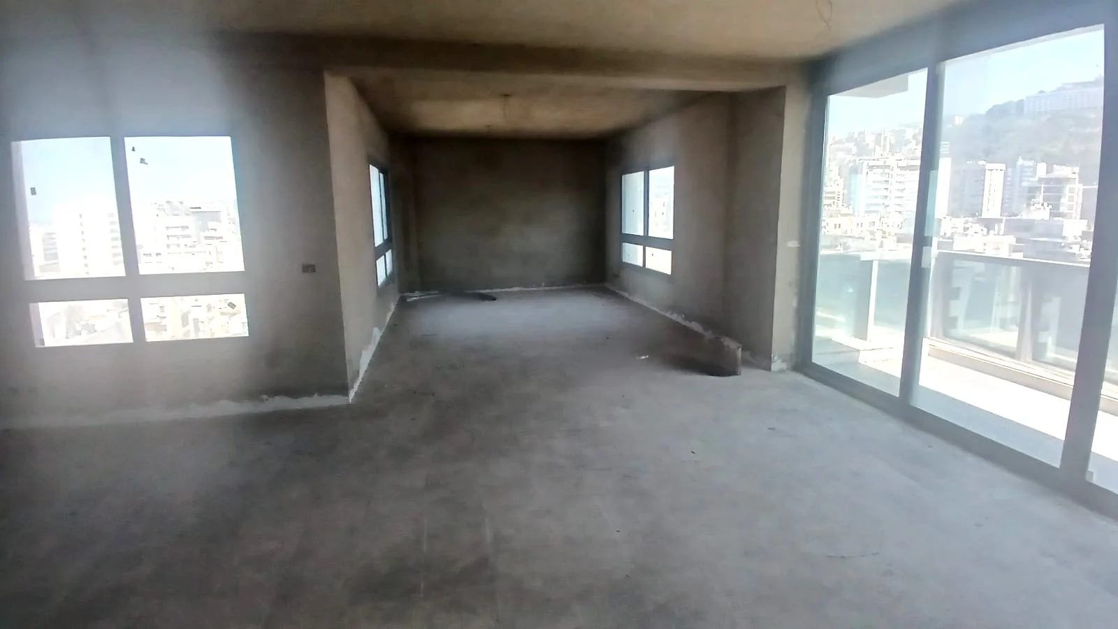 Office for Sale in Zalqa — الصورة 3