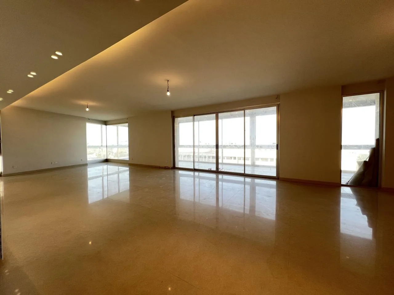 Apartment for Sale in Gemmayzeh, Beirut, Lebanon — الصورة 2
