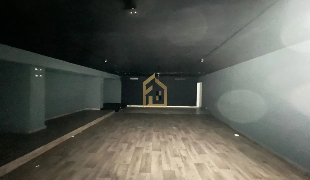 Warehouse for Sale in Achrafieh — photo 4