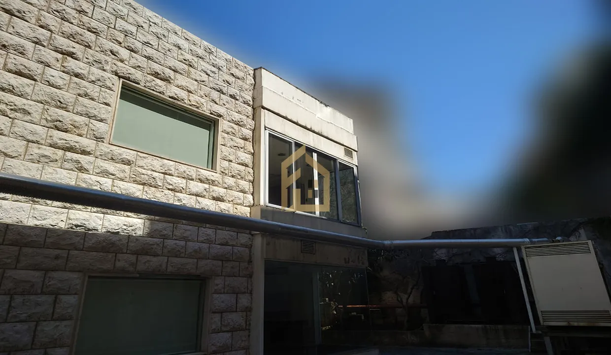 Building for Sale in Mazraat Yachouh — photo 3
