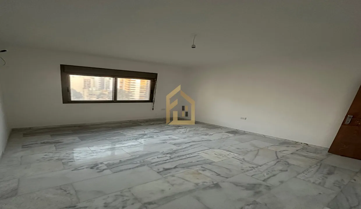 Apartment for Sale in Ras El Nabeh — photo 3