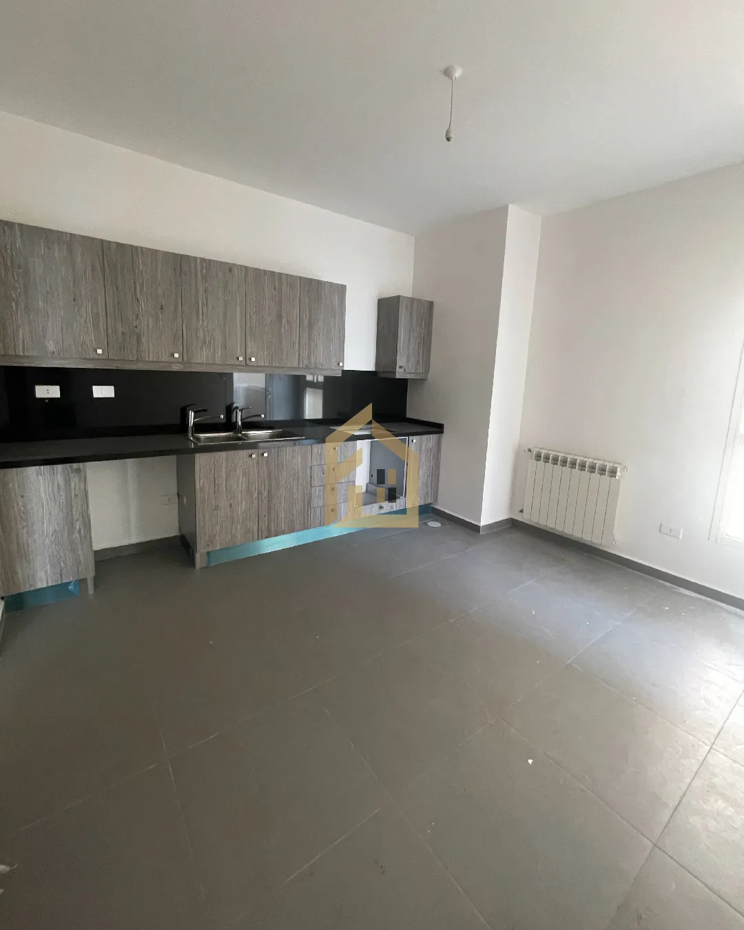 Apartment for Sale in Adonis — الصورة 2