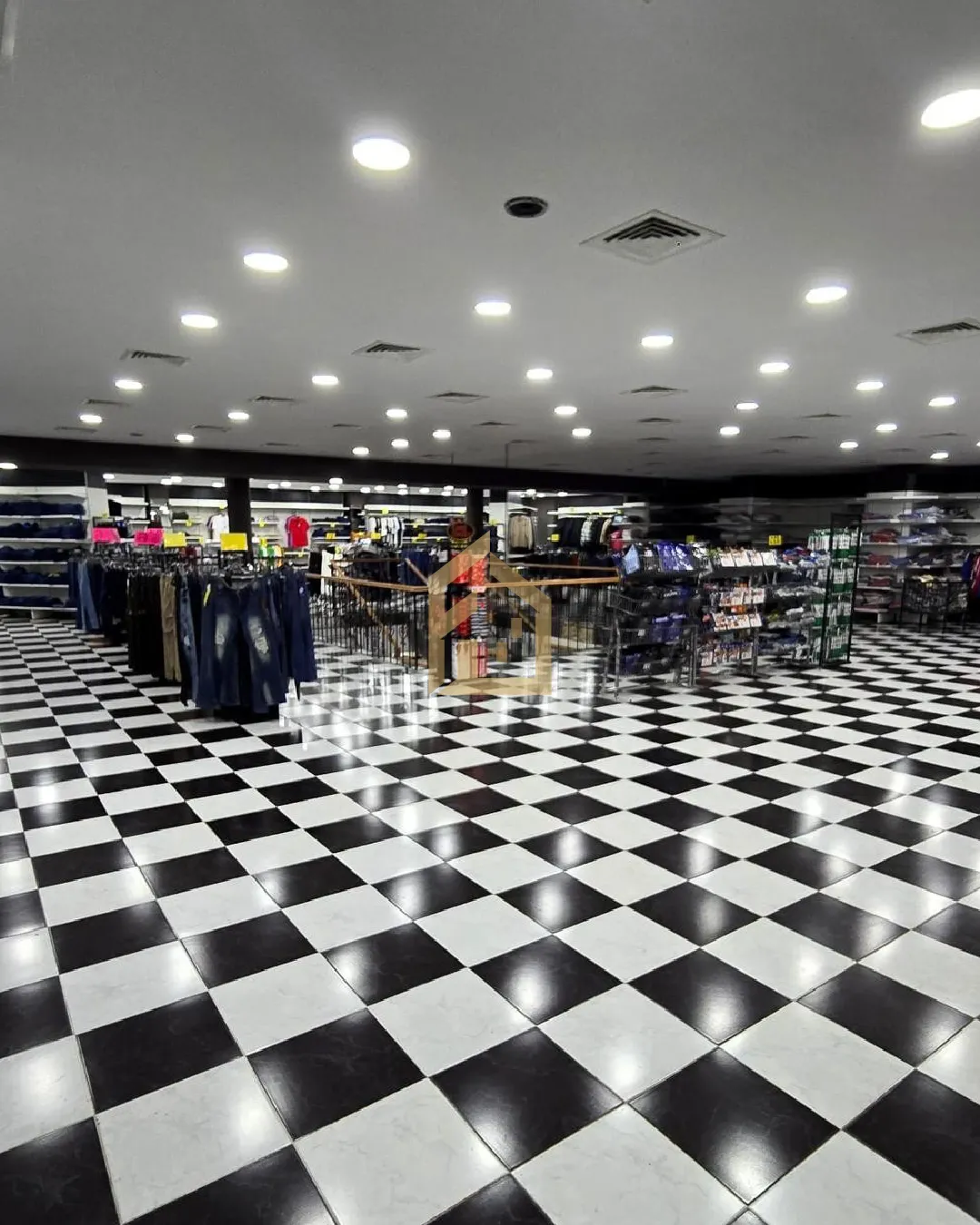 Shop for Rent in Furn El Chebbak — photo 2
