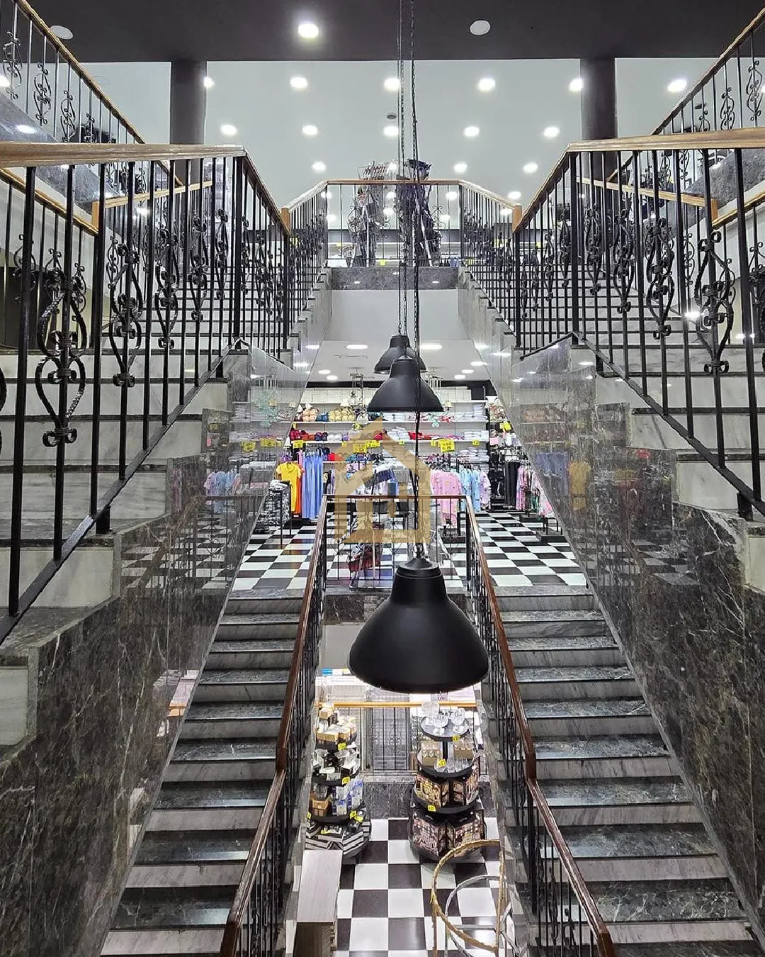 Showroom for Sale in Furn El Chebbak