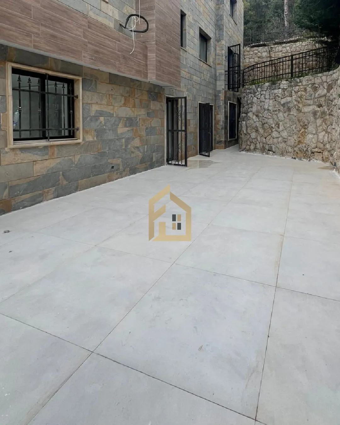 Apartment for Sale in Baabdat