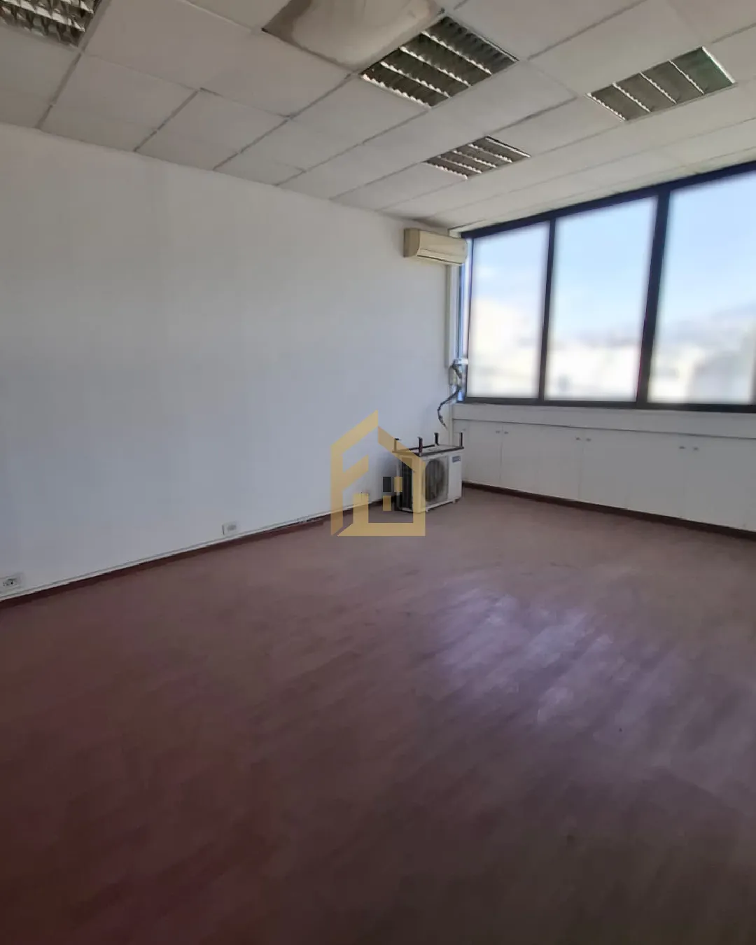 Office for Rent in Sin El Fil — photo 2