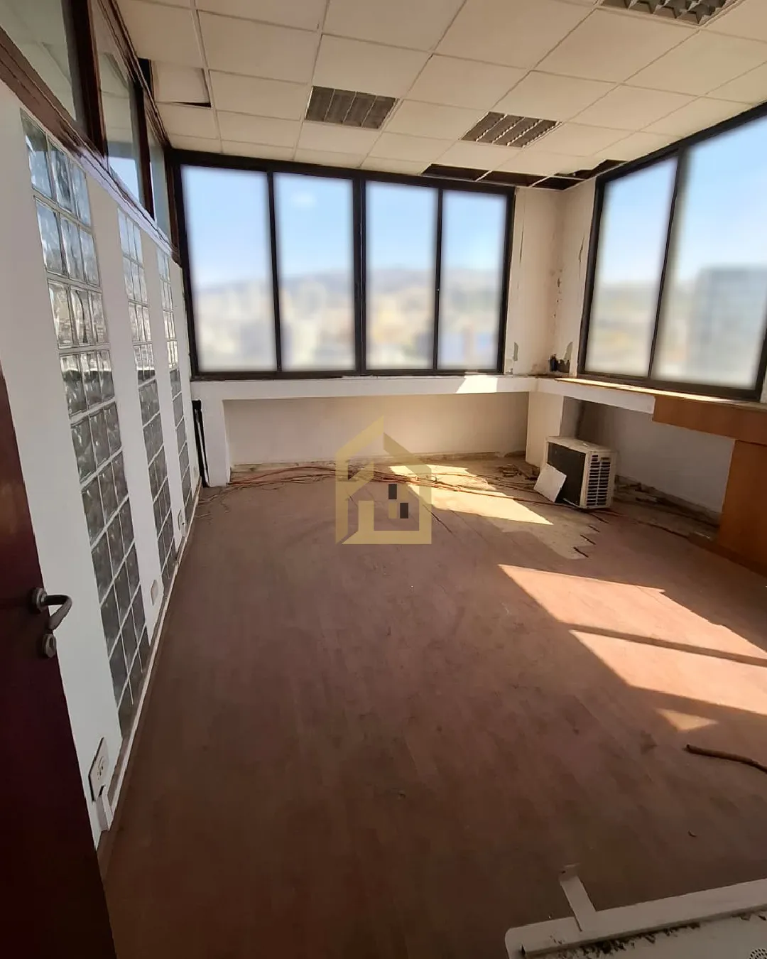 Office for Sale in Sin El Fil