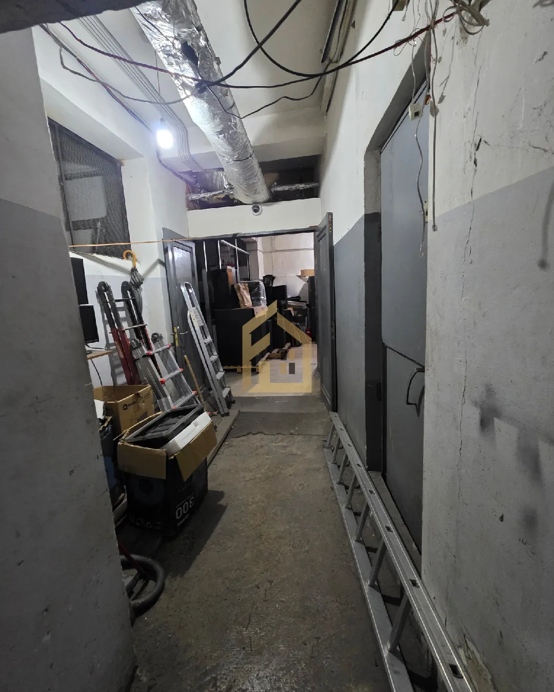 Warehouse for Sale in Achrafieh — photo 3
