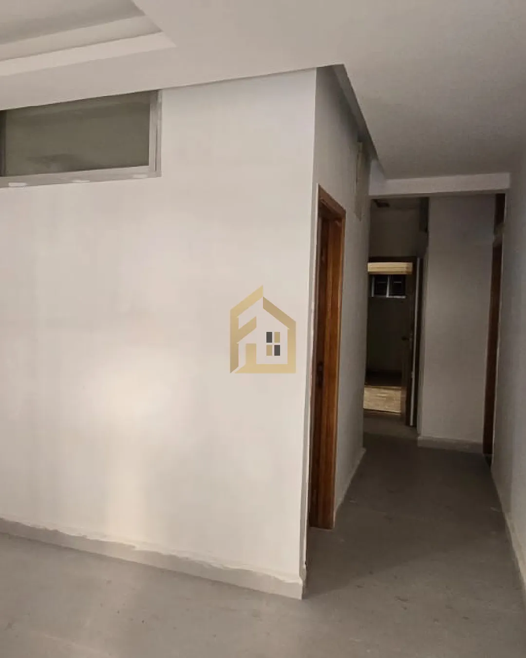 Apartment for Sale in Ballouneh — photo 2