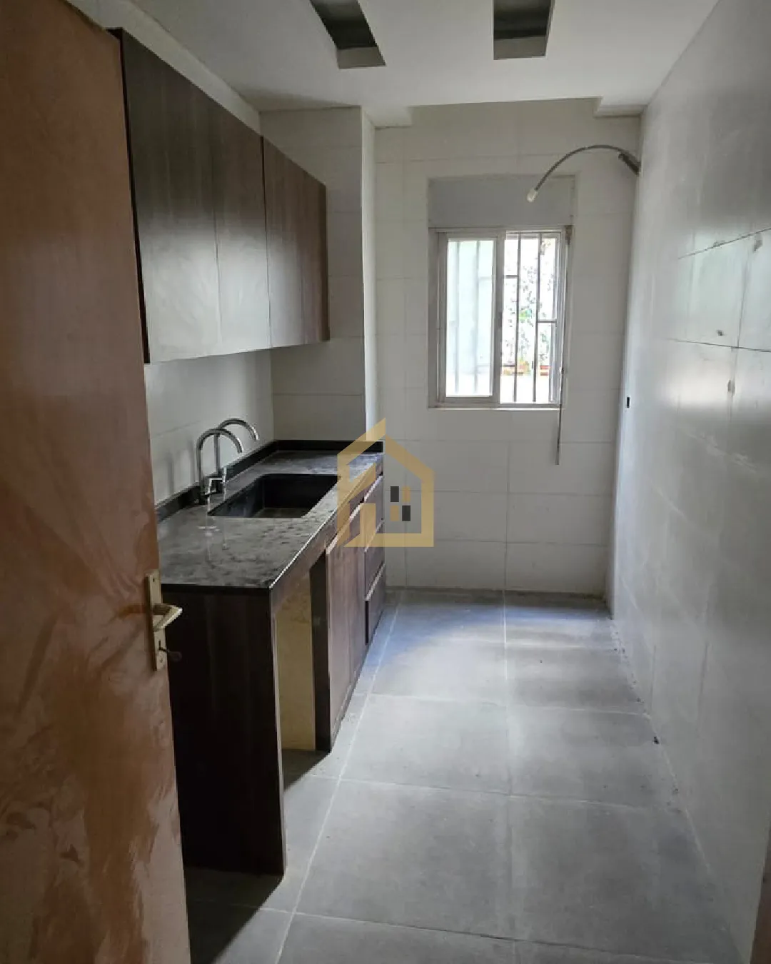 Apartment for Sale in Ballouneh — photo 3