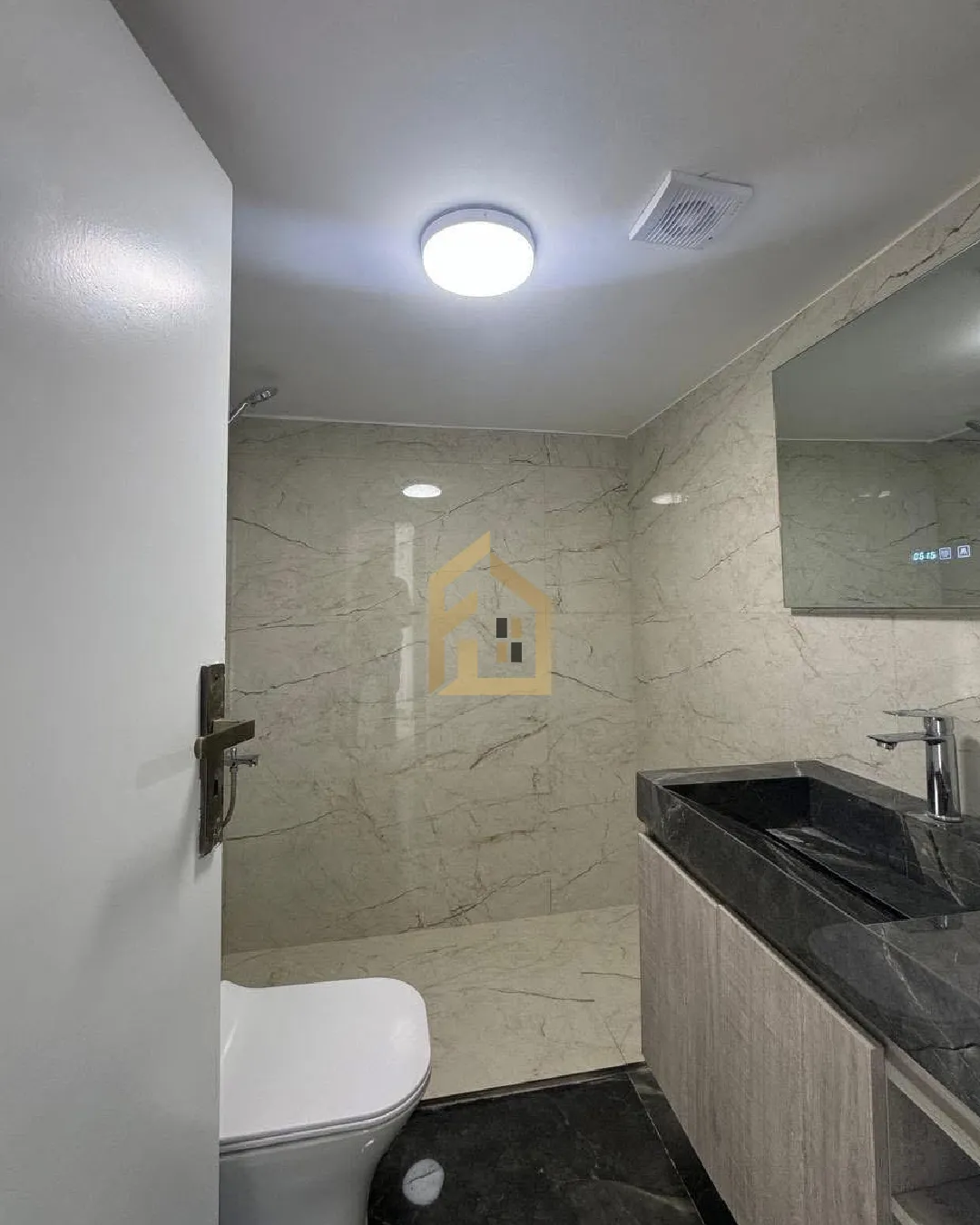 Apartment for Sale in Ballouneh — photo 5