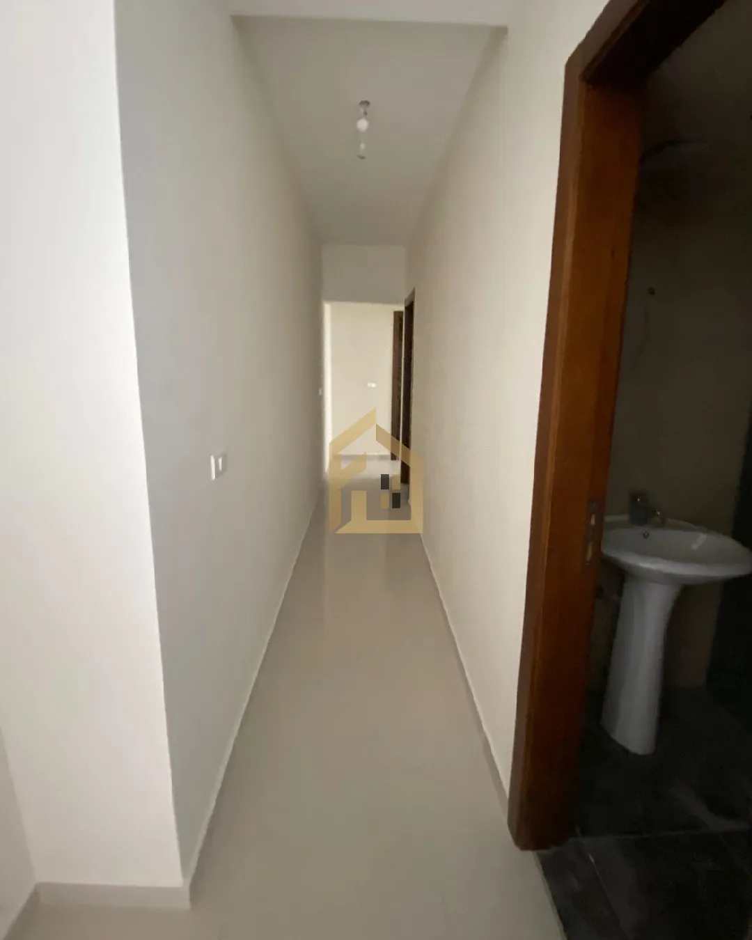 Apartment for Sale in Ballouneh — photo 2
