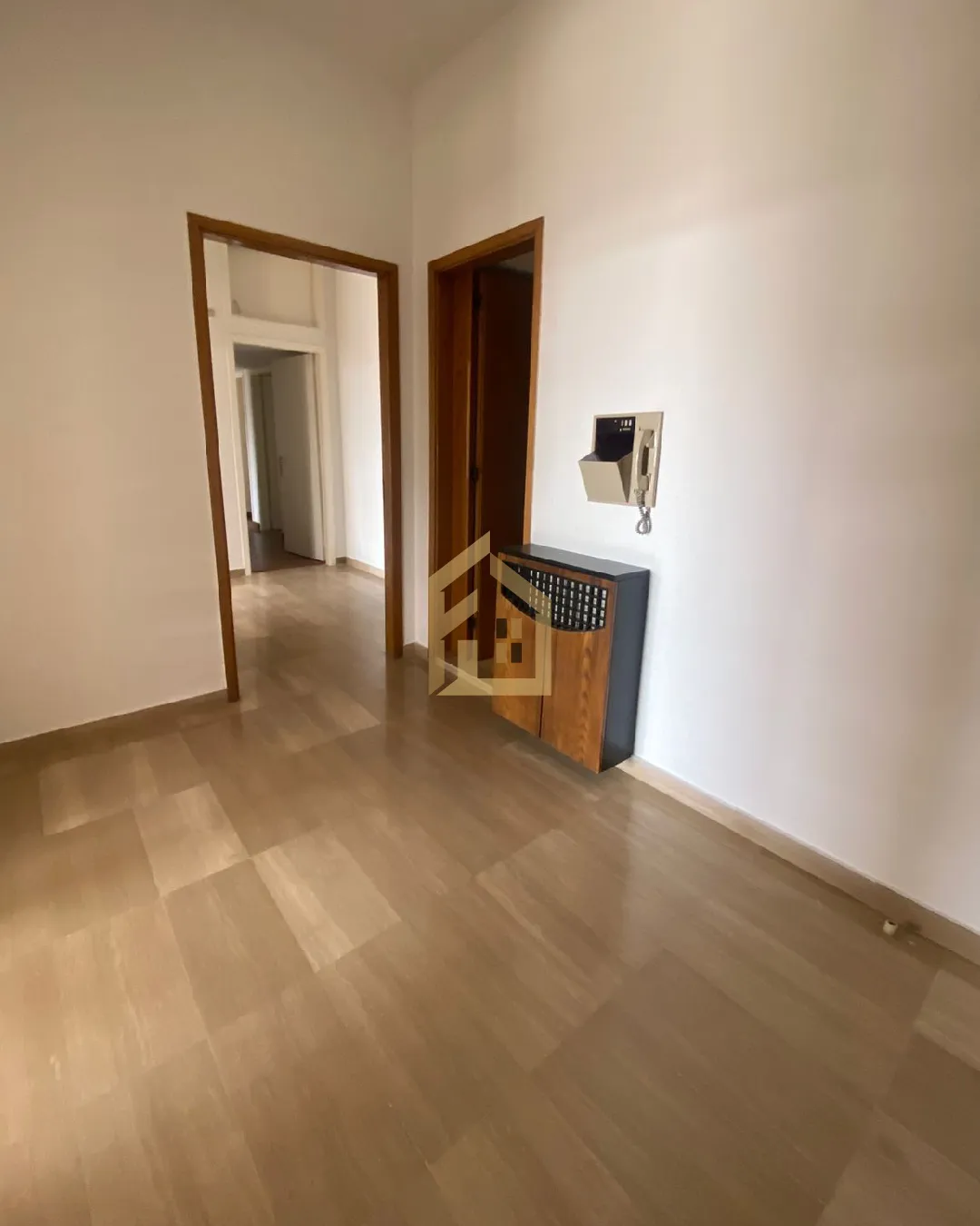Apartment for Sale in Ballouneh — photo 3