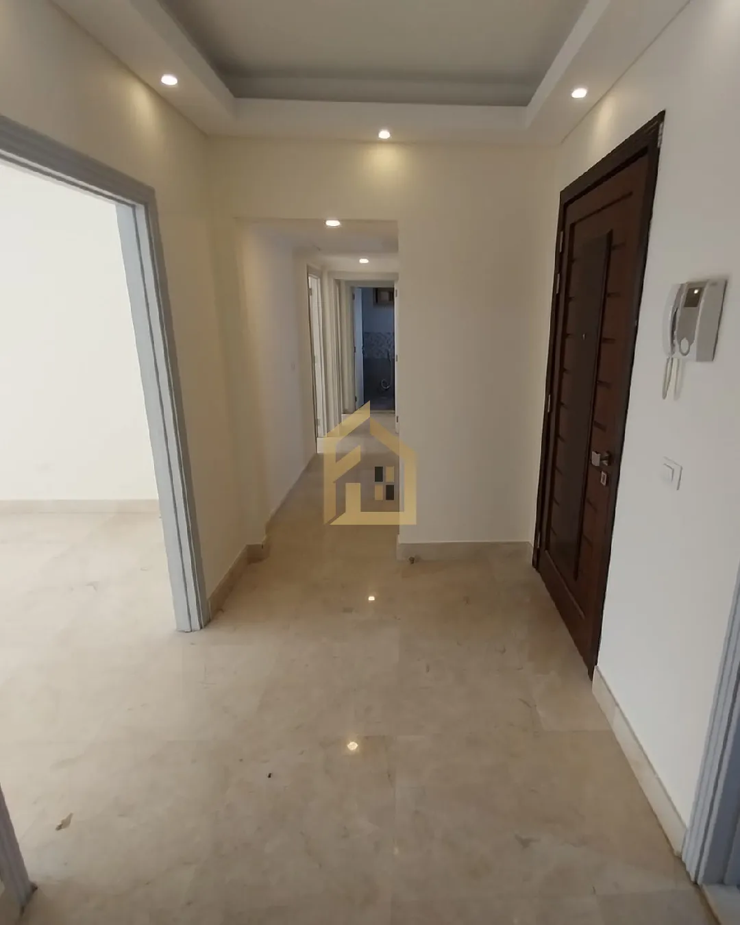 Apartment for Sale in barbour — photo 2