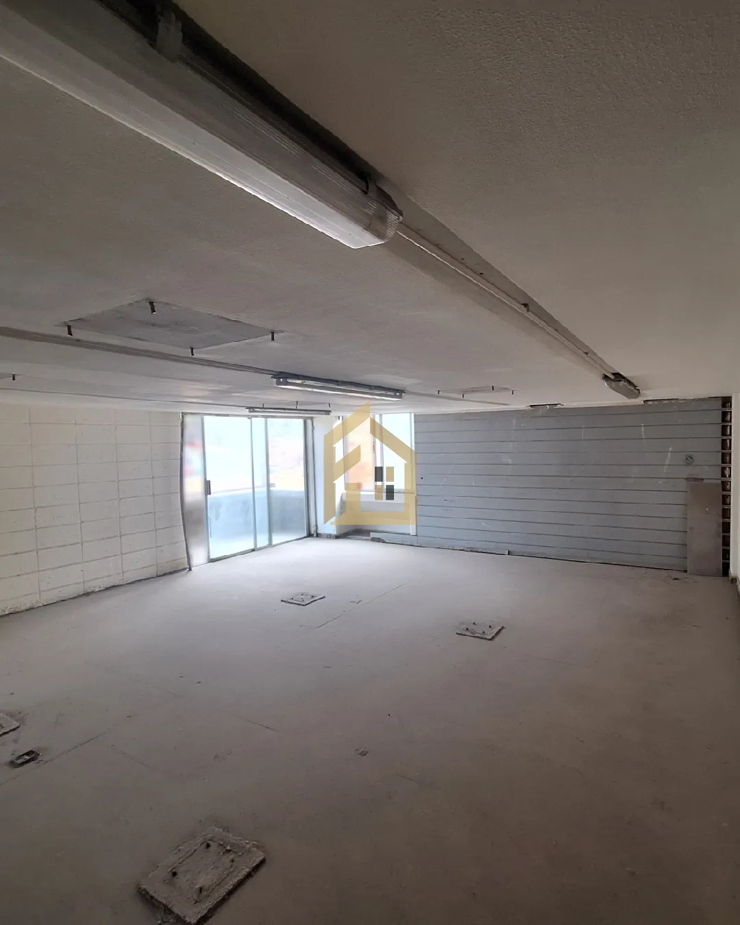 Industrial space in Nahr El Mott