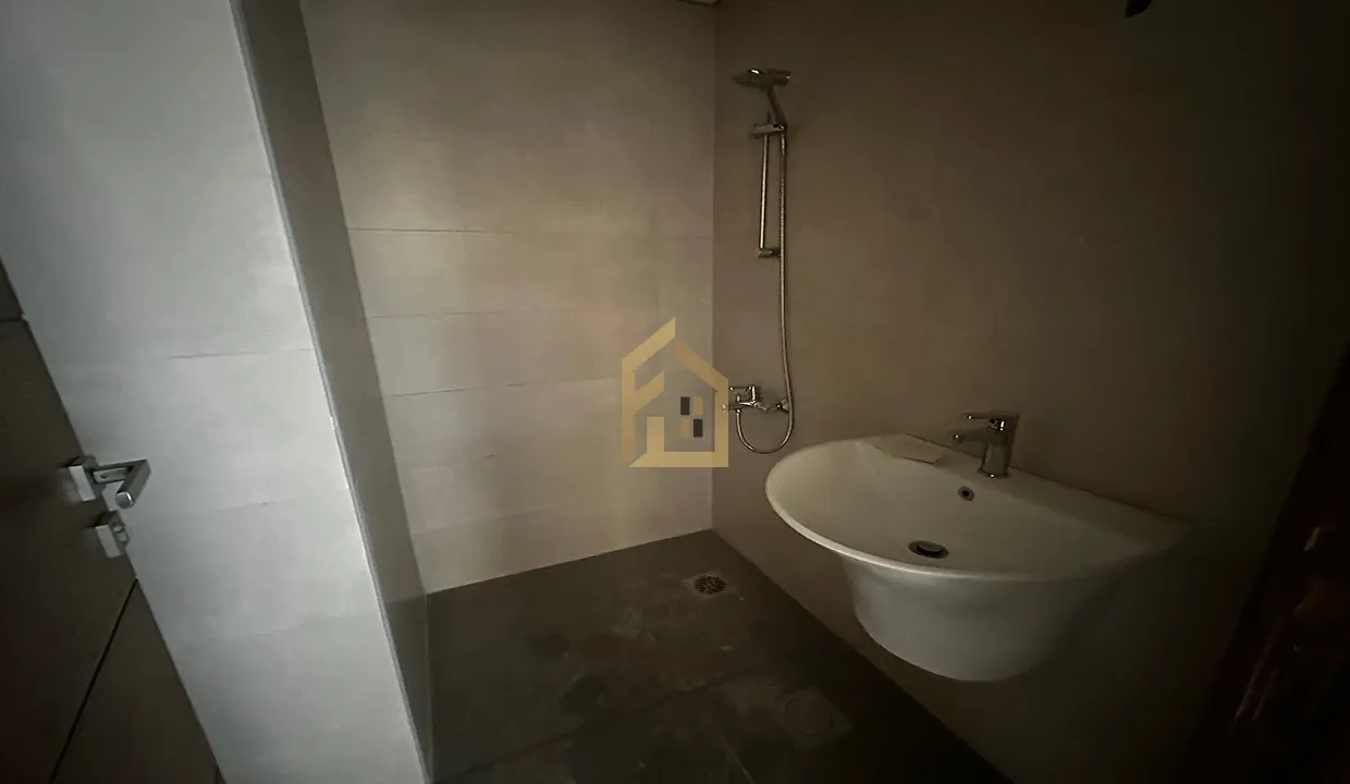 Apartment for Sale in Verdun — photo 5