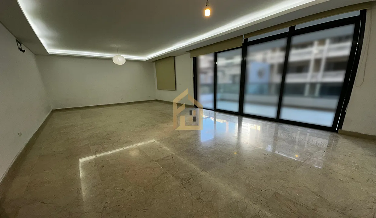 Apartment for Sale in Ain El Mraiseh