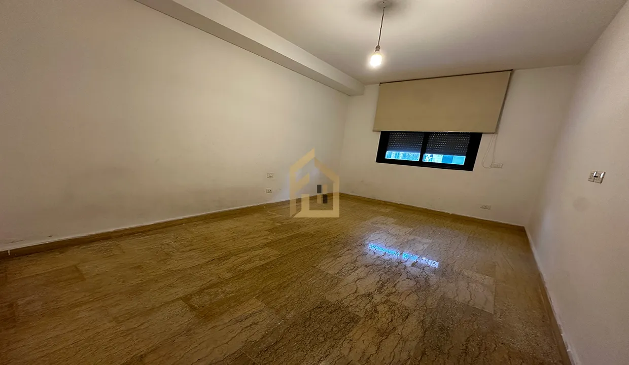 Apartment for Sale in Ain El Mraiseh — photo 4