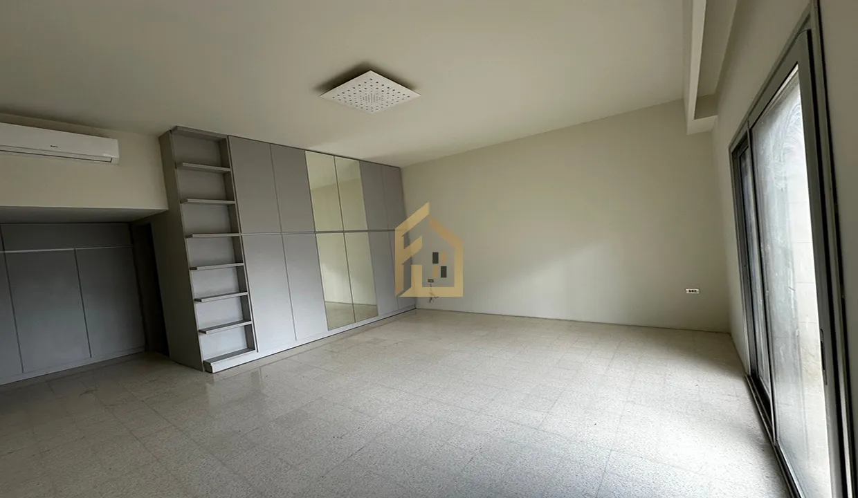 Semi-Furnished Apartment for Rent in Achrafieh — photo 4