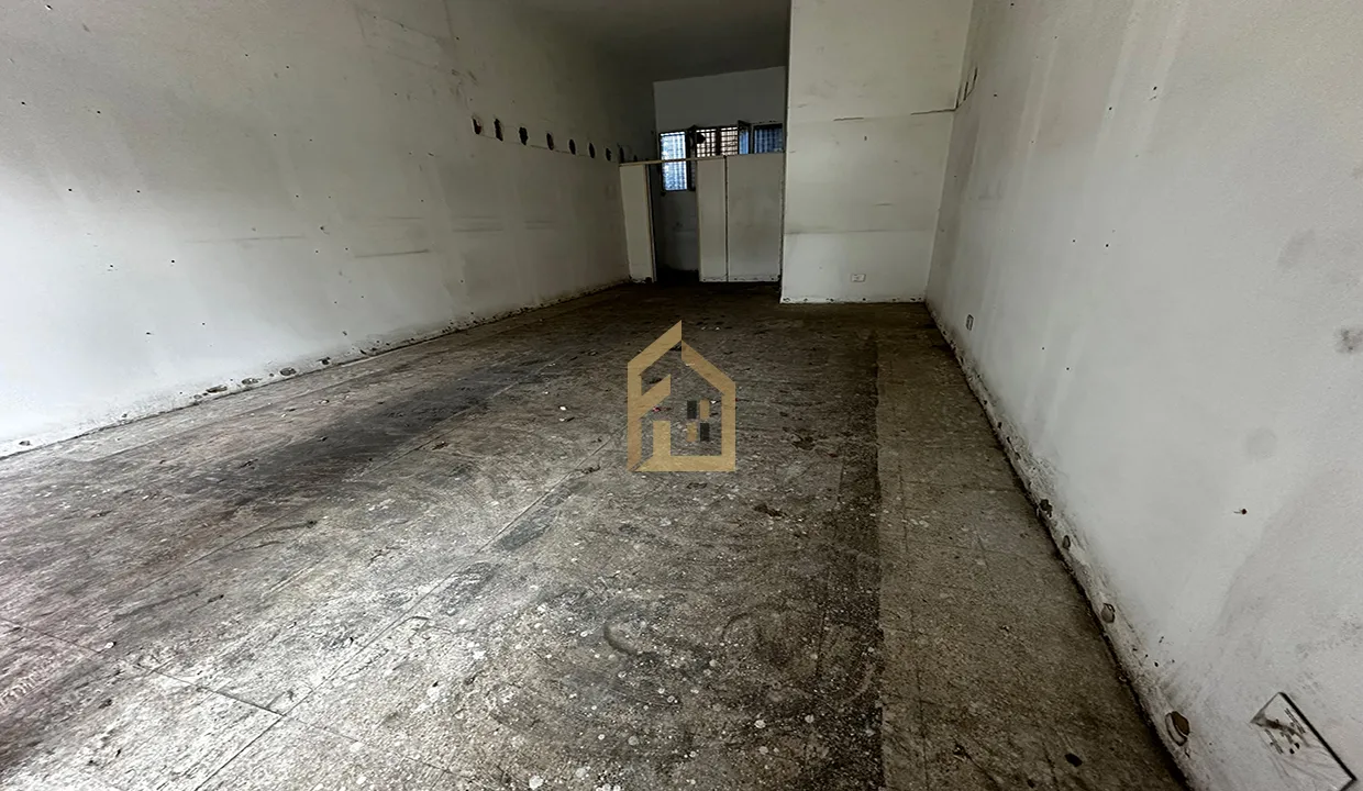 Warehouse for Rent in Achrafieh — photo 2