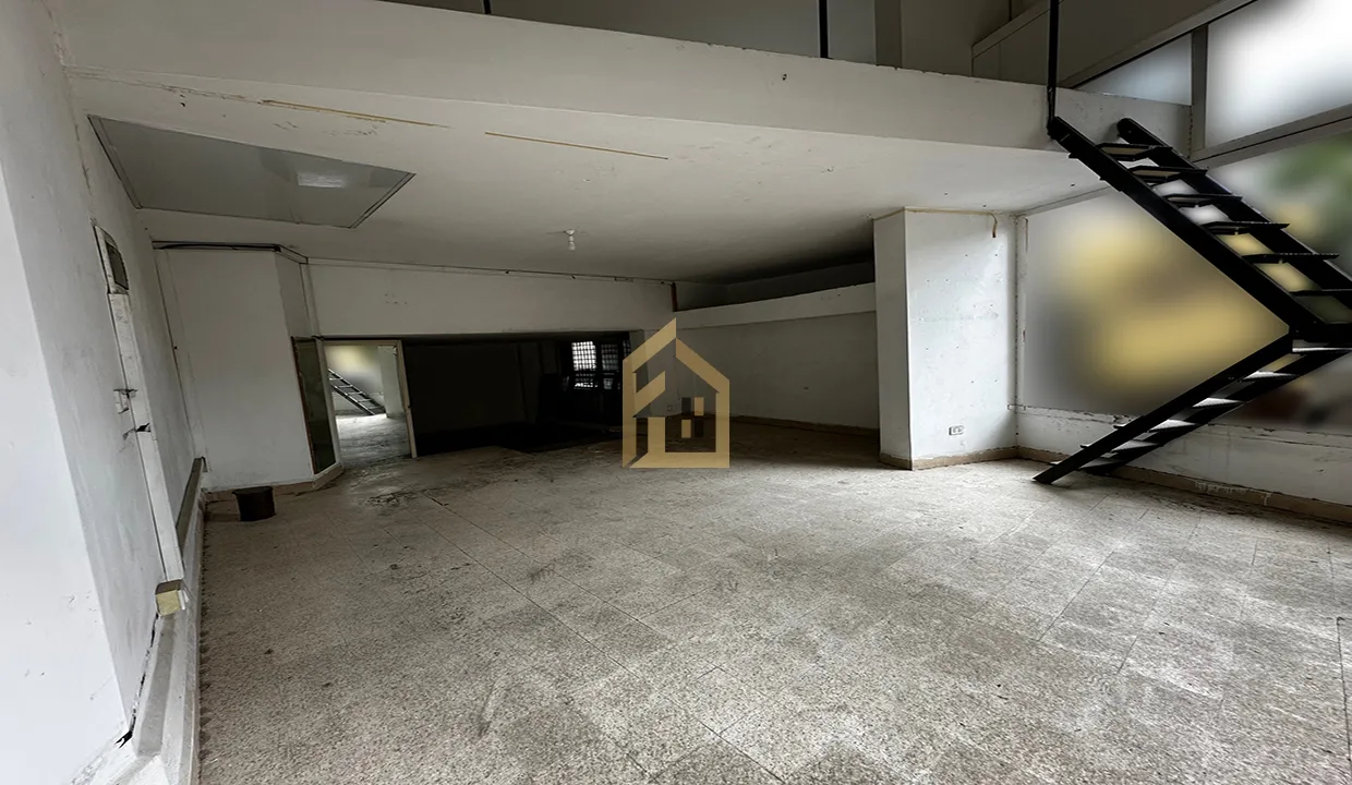 Shop for Rent in Achrafieh — الصورة 1