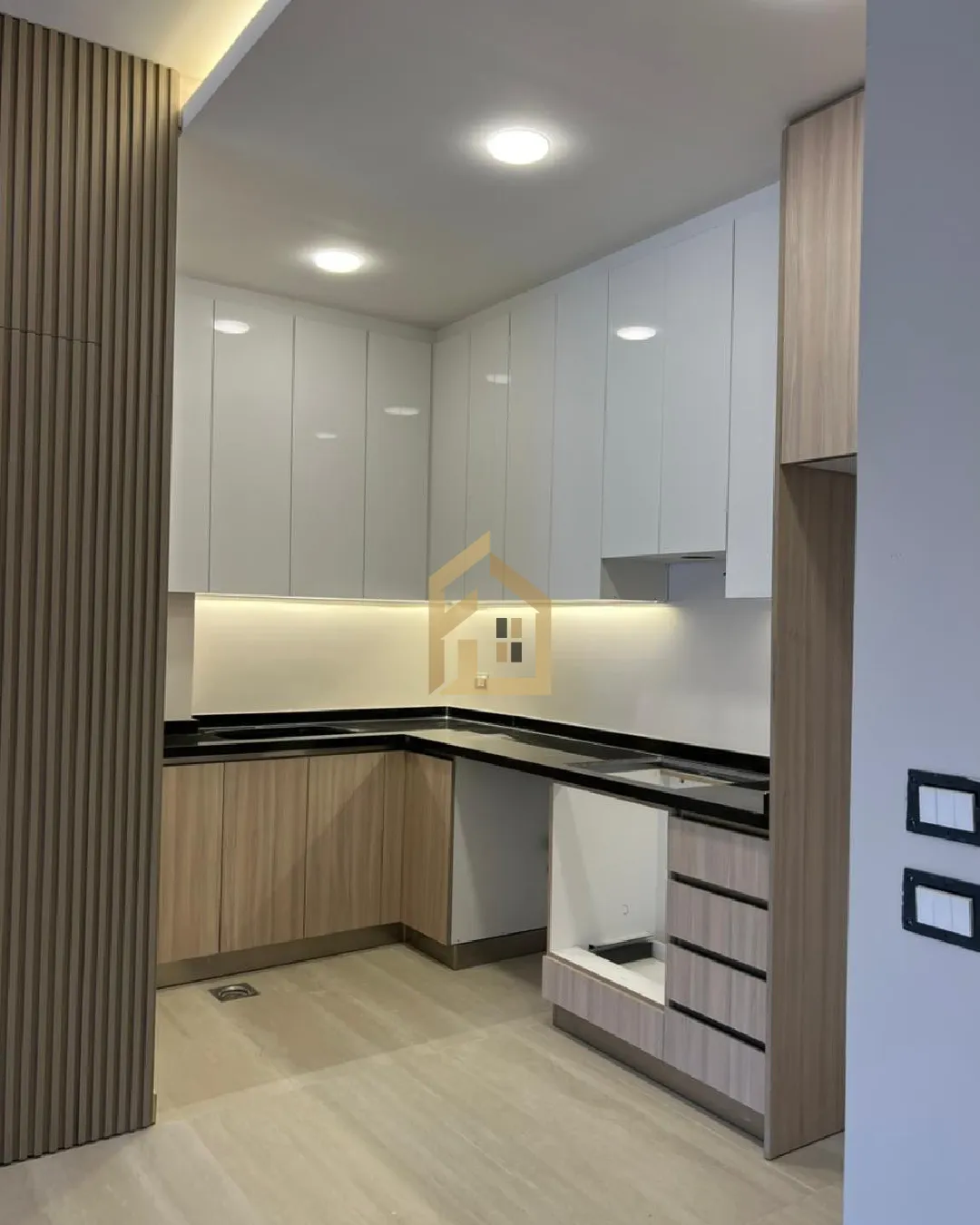 Apartment for Sale in Furn El Chebbak — photo 3