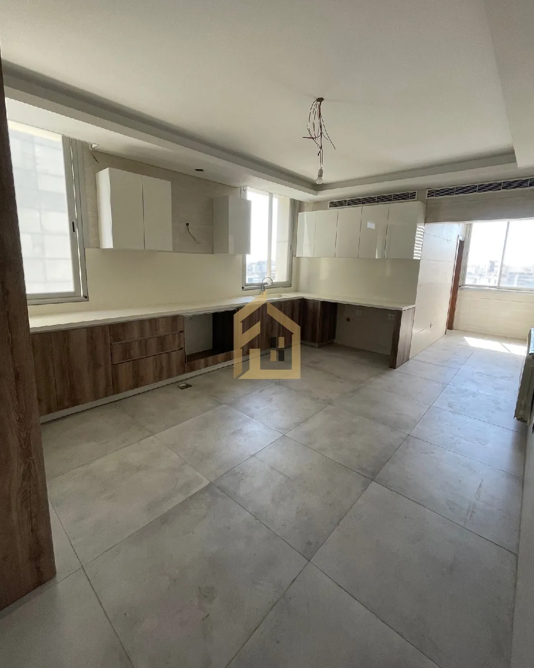 Apartment for Sale in Ras El Nabeh — photo 2