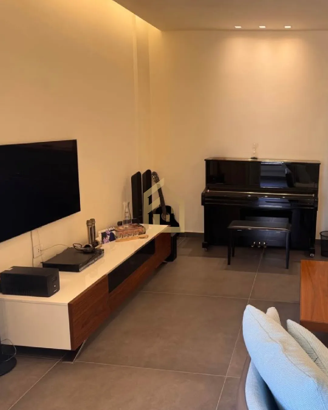 Apartment for Sale in Furn El Chebbak — photo 3