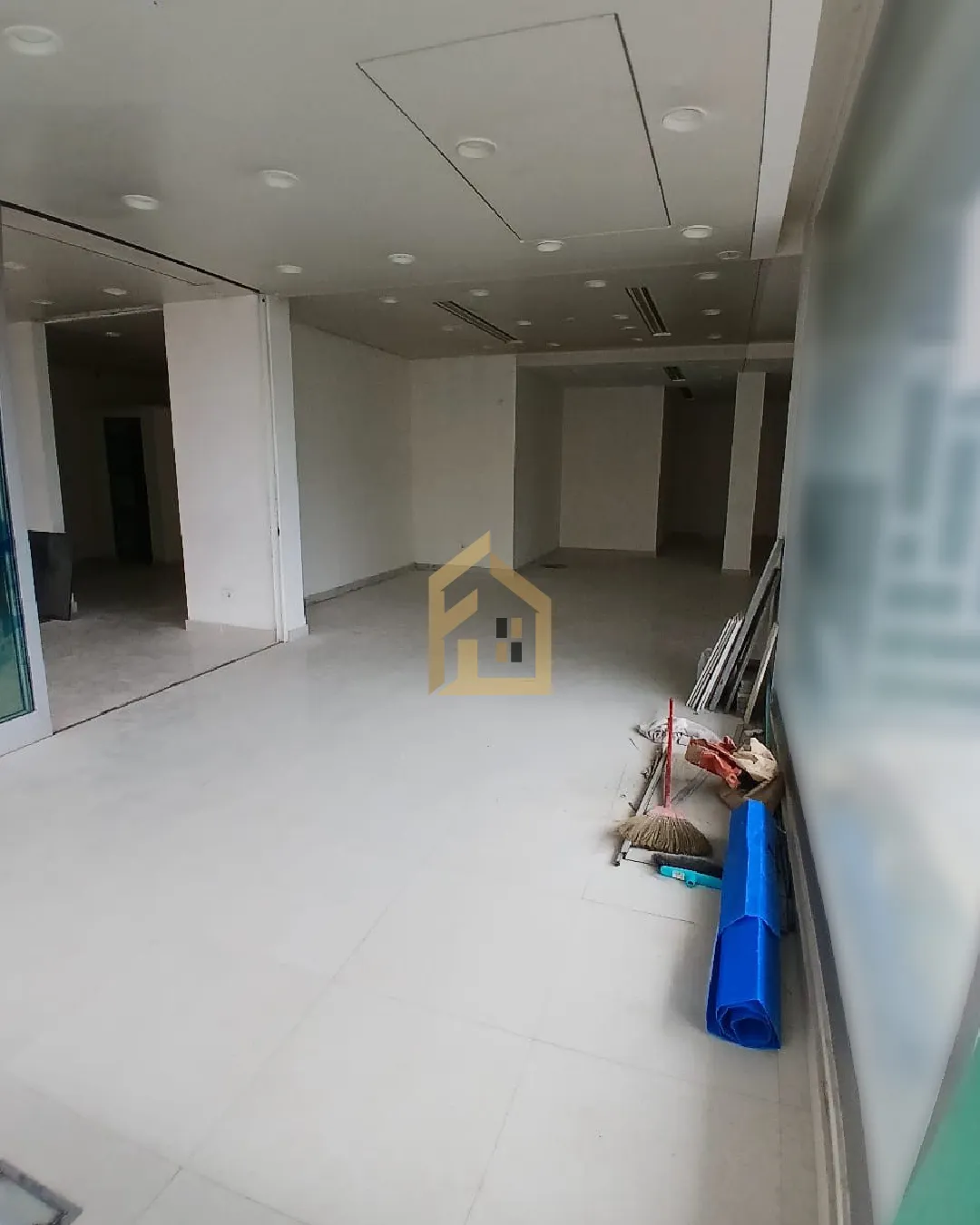 Office for Rent in Zouk Mikael — الصورة 2