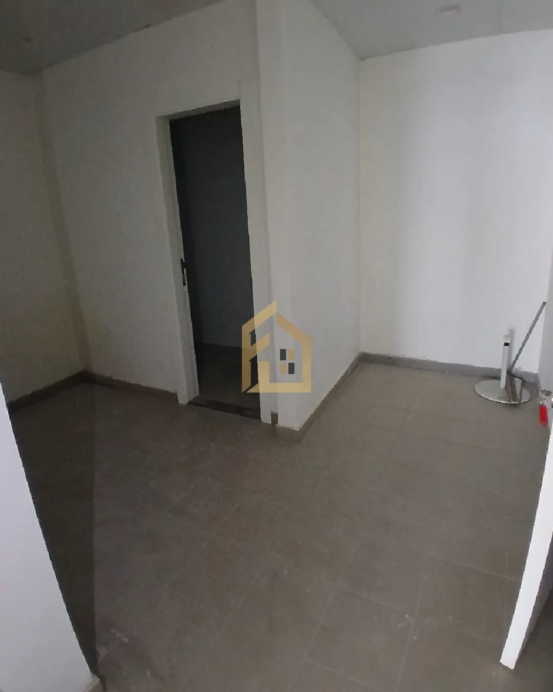 Office for Rent in Zouk Mikael — الصورة 5