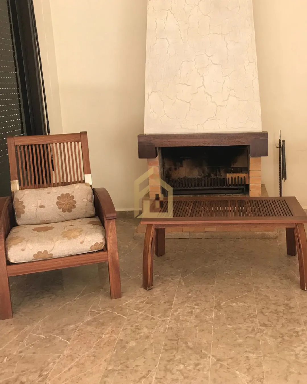 Apartment for Sale in Cornet El Hamra