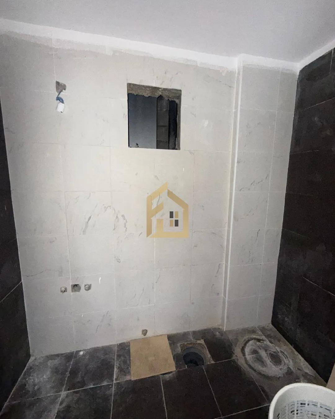Building for Sale in Kleiat — photo 4