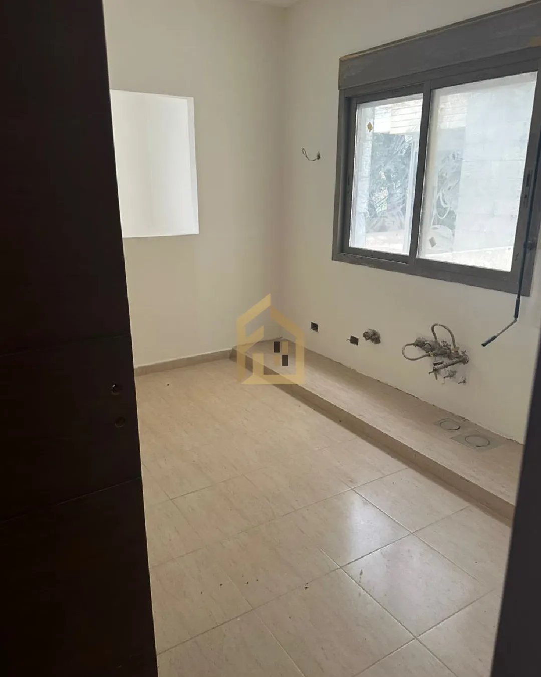 Apartment for Sale in Ballouneh — photo 4