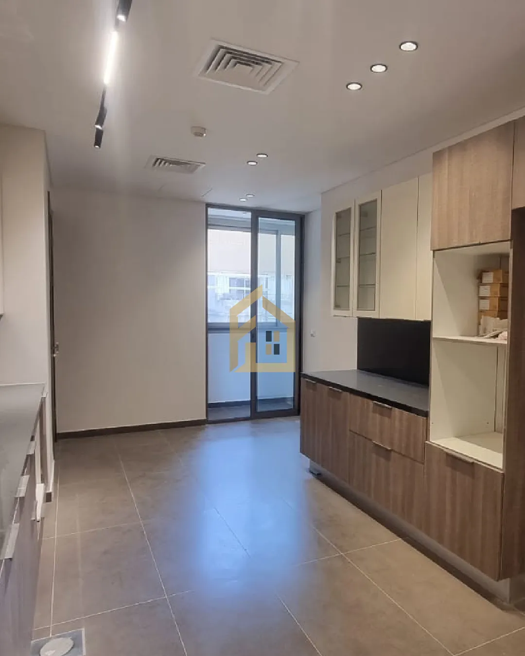 Apartment for Sale in Downtown — photo 2